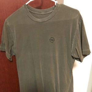 Young and reckless green T-shirt medium